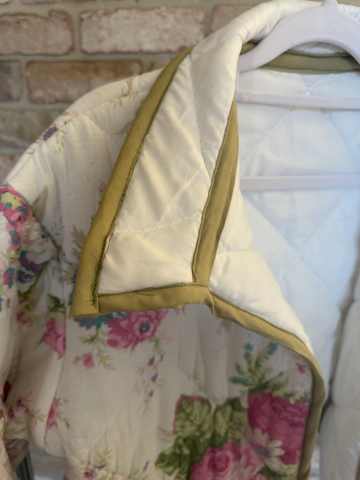 Christine Quilted Jacket - White Floral