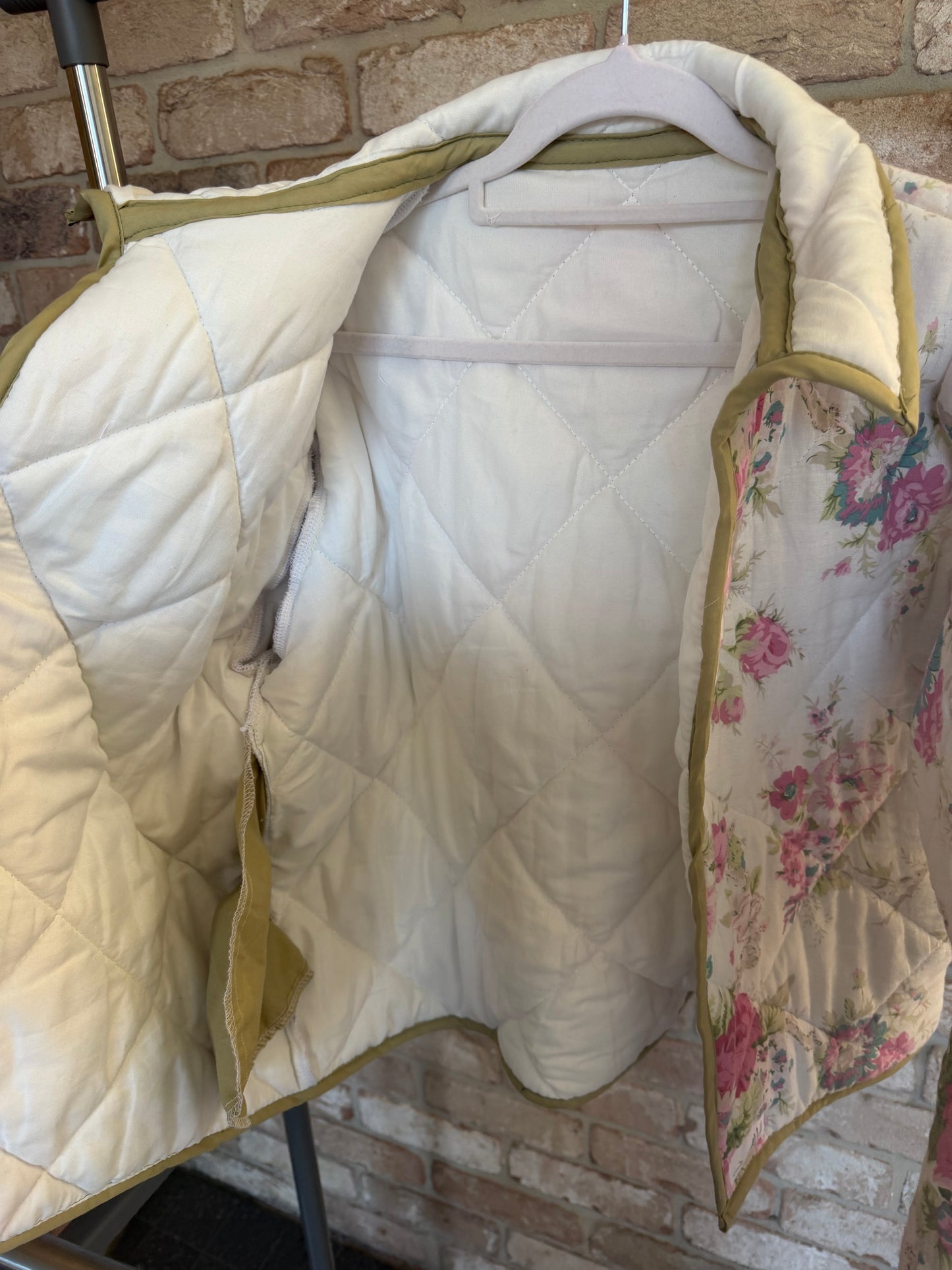 Christine Quilted Jacket - White Floral