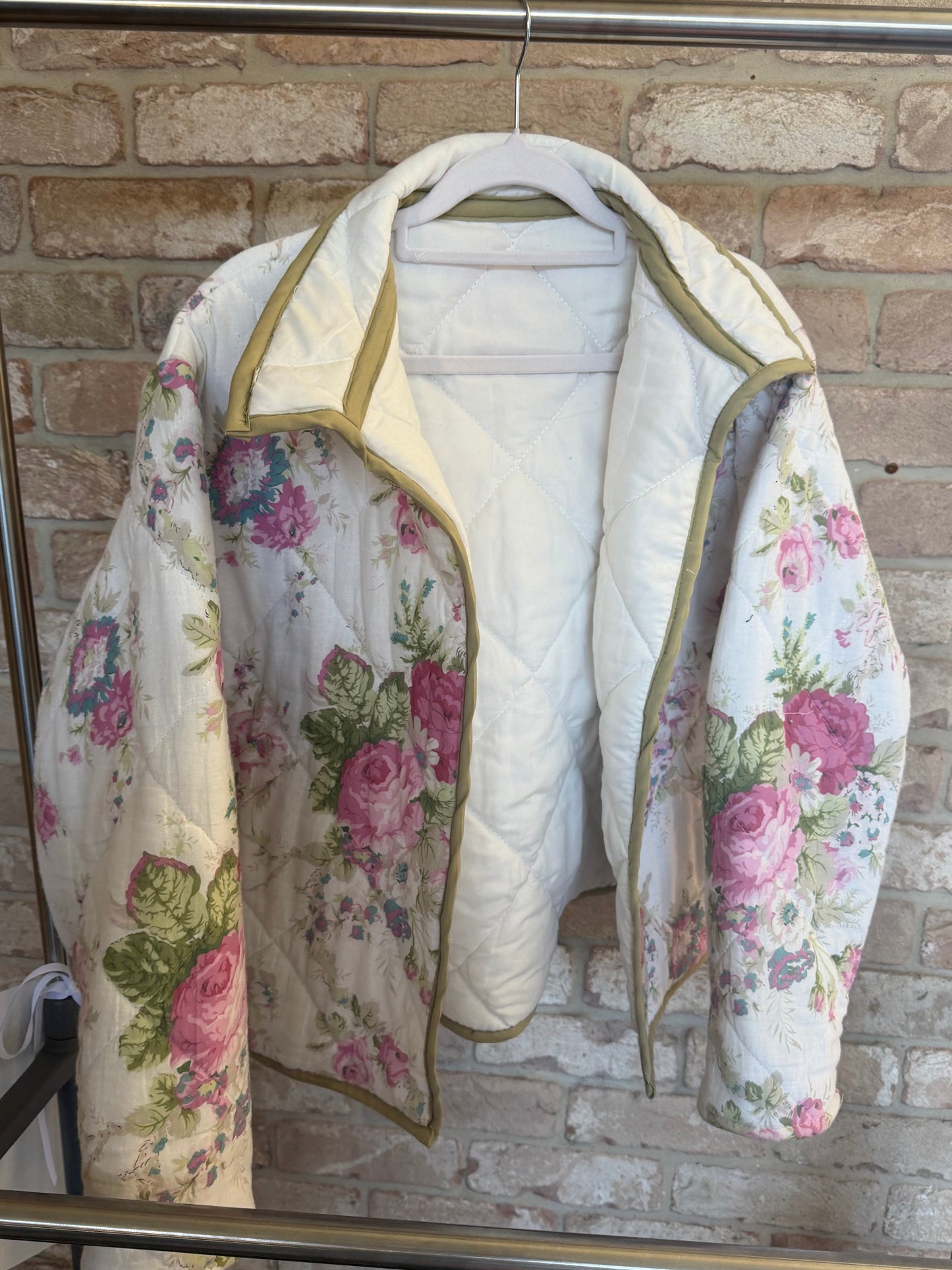 Christine Quilted Jacket - White Floral