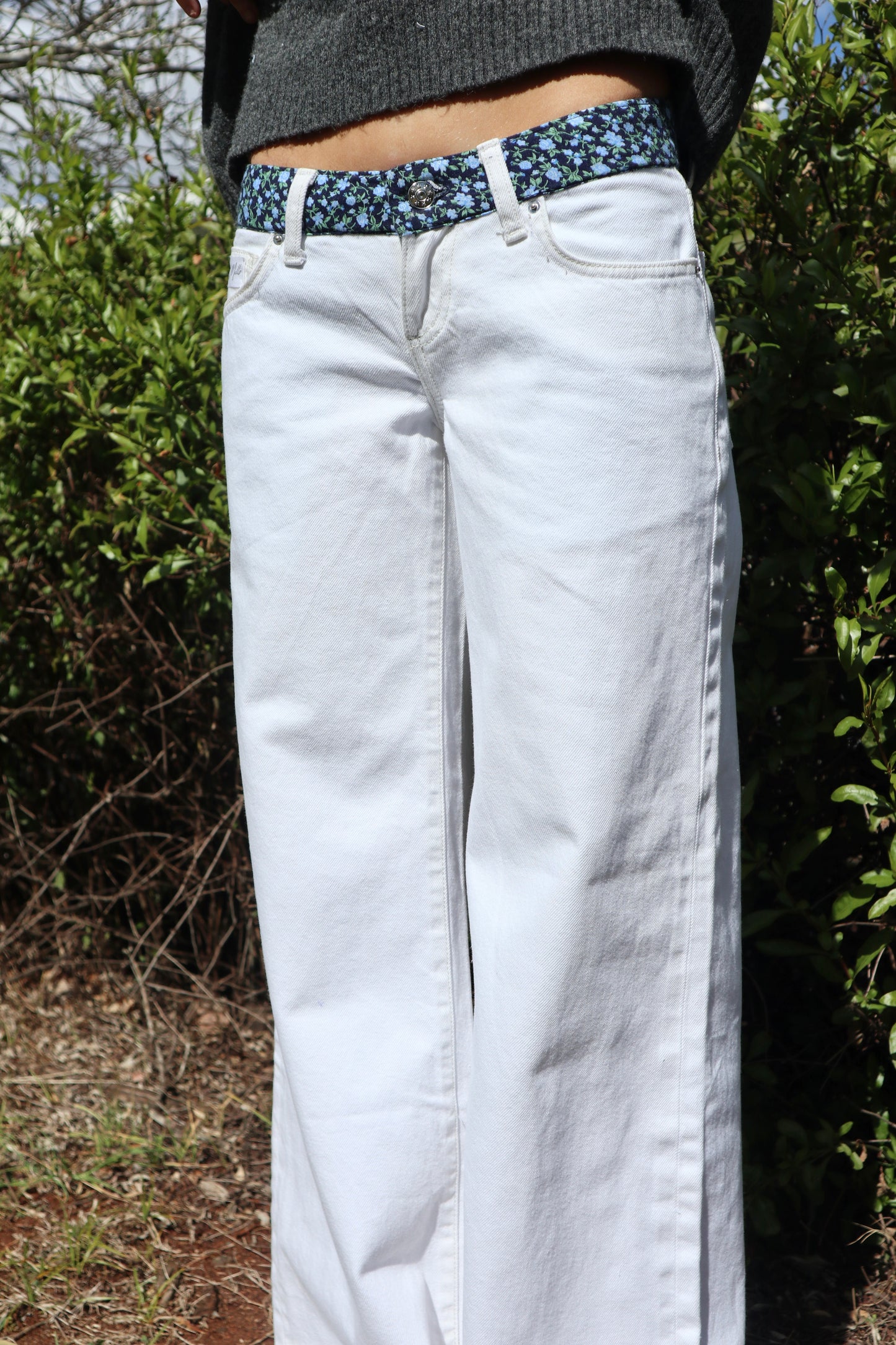 Jacqueline Jeans - Navy Floral
